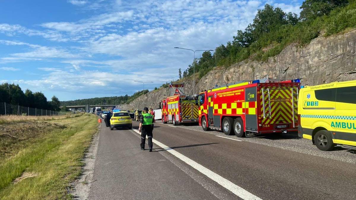 Trafikken sto helt stille på E18 i Tønsberg
