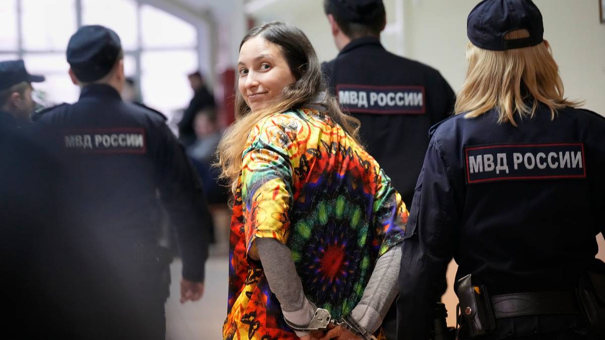 La Russia condannerà l’artista Alexandra Skochelenko a 8 anni di carcere – NRK Urix – Notizie e documentari esteri
