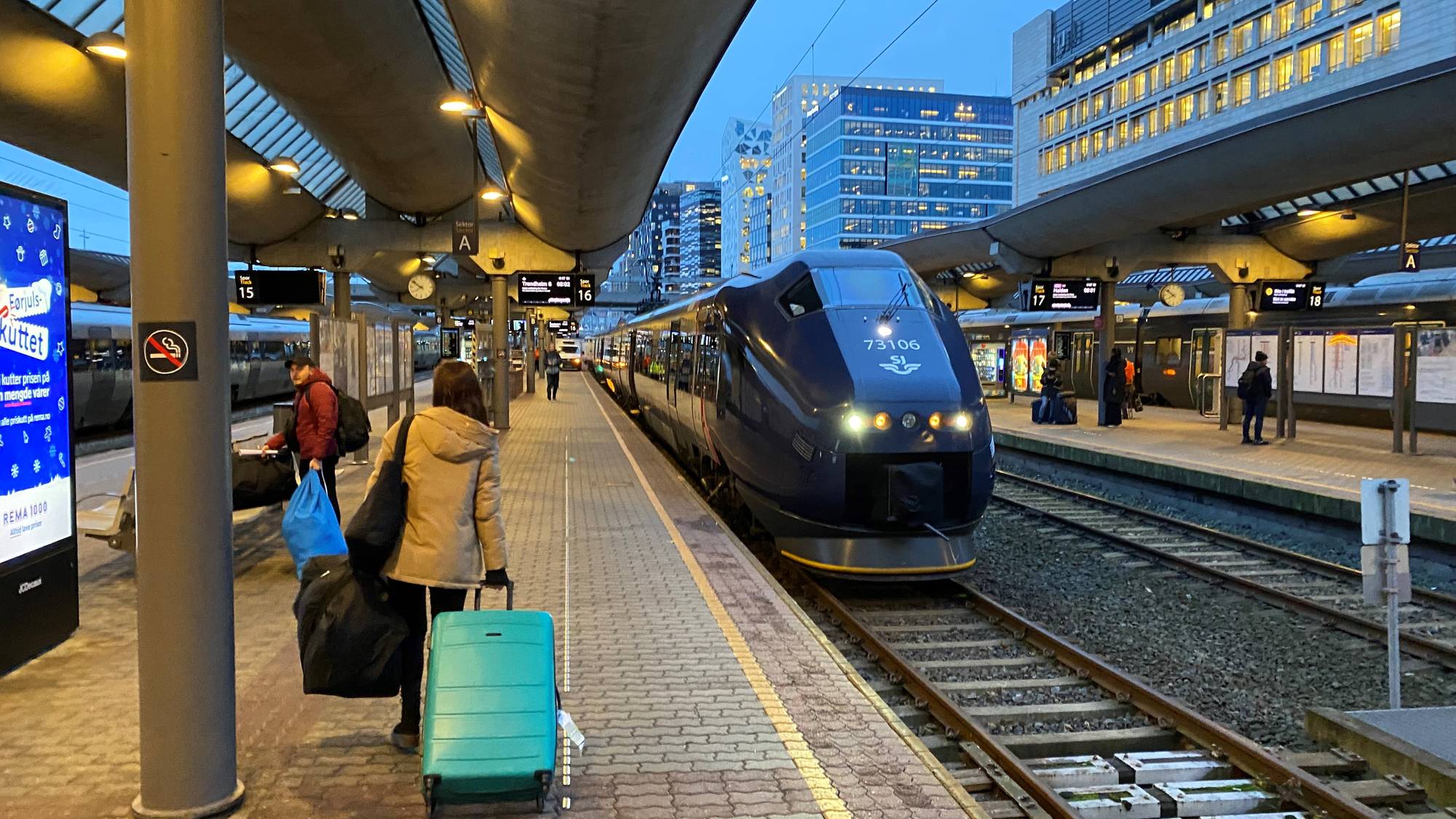 SJ Nords tog til Trondheim på Oslo S. 