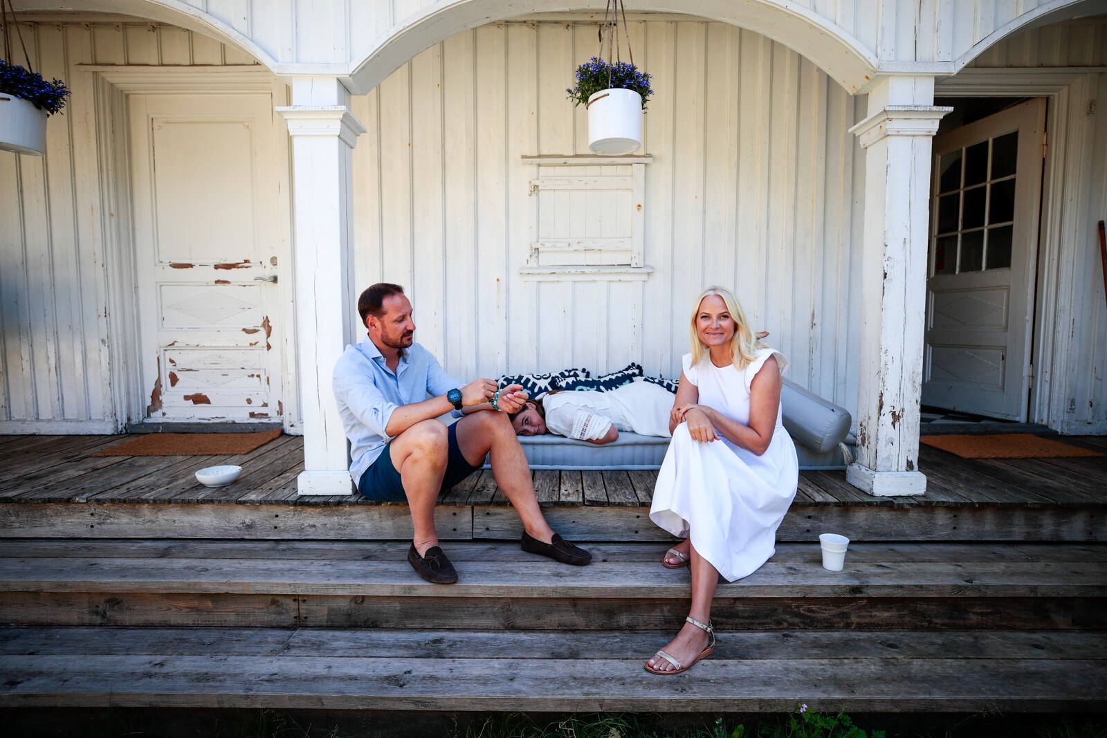 Летняя фотосессия семьи норвежского кронпринца 
