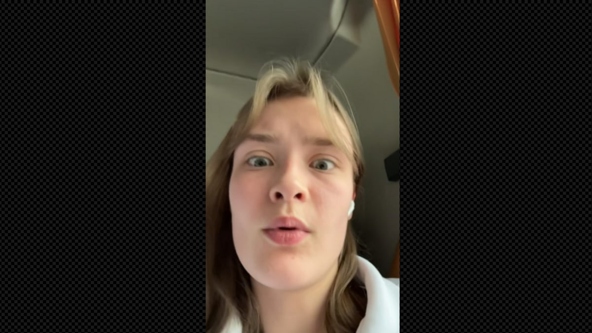 Thea (18) ble innelåst og forlatt på bussen: – Jeg fikk litt panikk