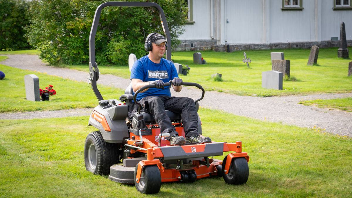 Flere gressklippere stjålet: – Håper tyvene blir tatt