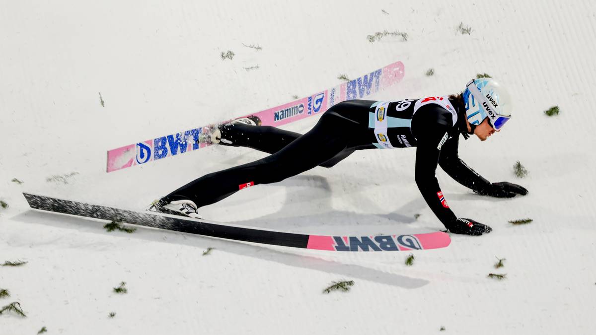 Alarming Decline in Norwegian Ski Jumping Viewership: One in Three Viewers Lost