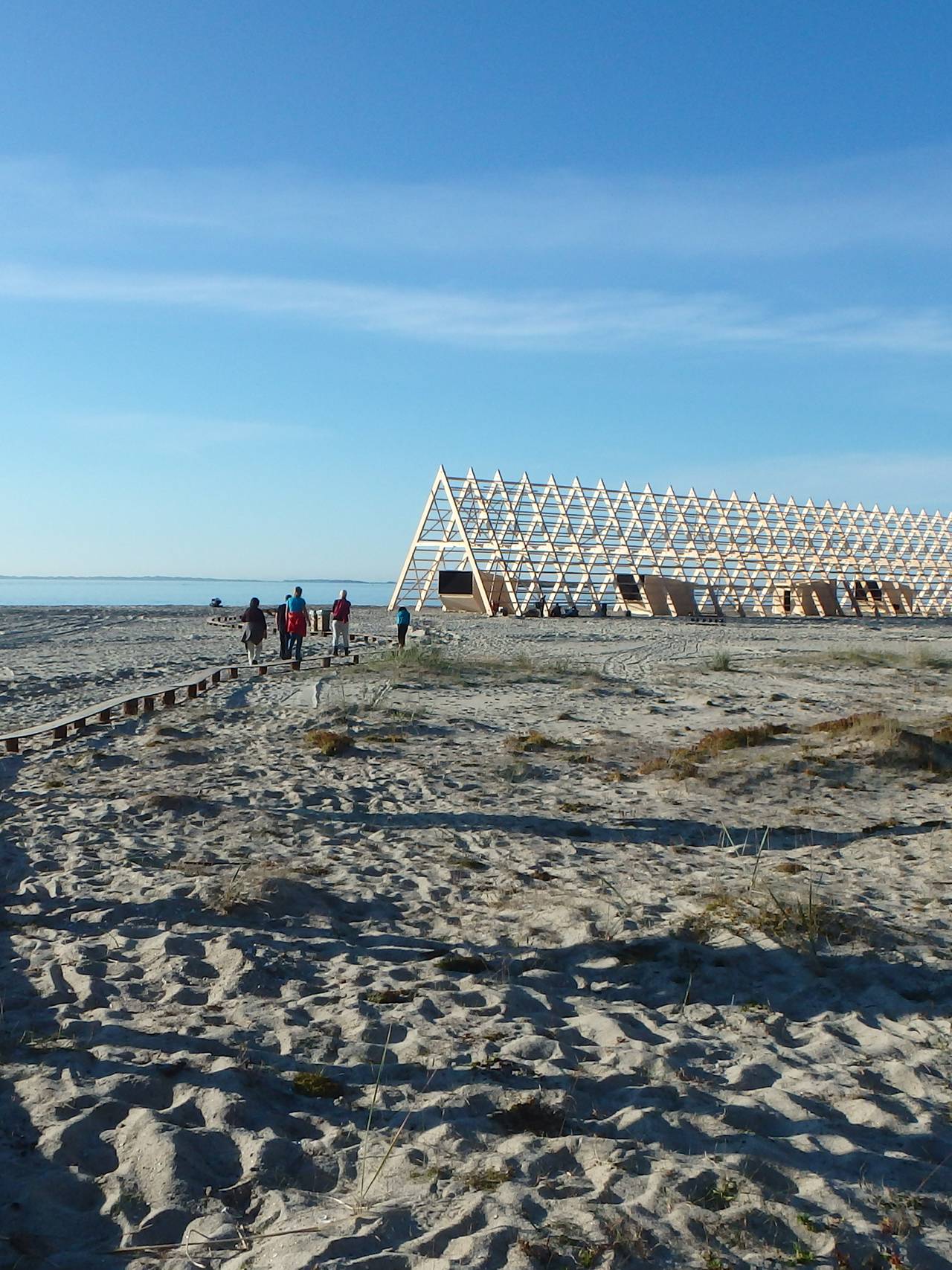 SALT kunstinstallasjon på Landsanda, Sandhornøya, Gildeskål, sommer 2014.