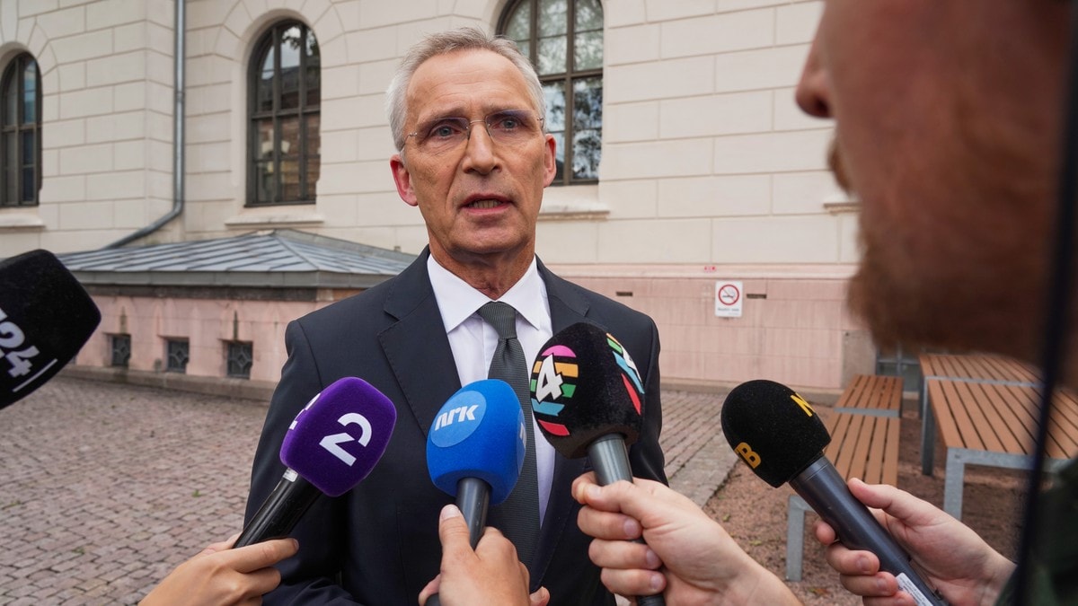 Stoltenberg møter pressen: – Forventer raske avklaringer
