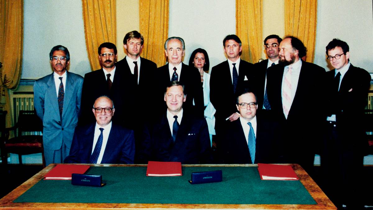 Ny vurdering: UD burde trolig hatt Rød-Larsens «privatarkiv»