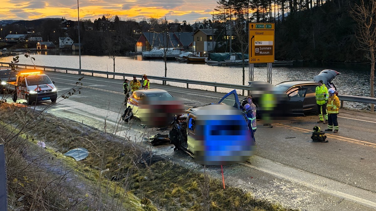 Én person skal være alvorlig skadd etter ulykke