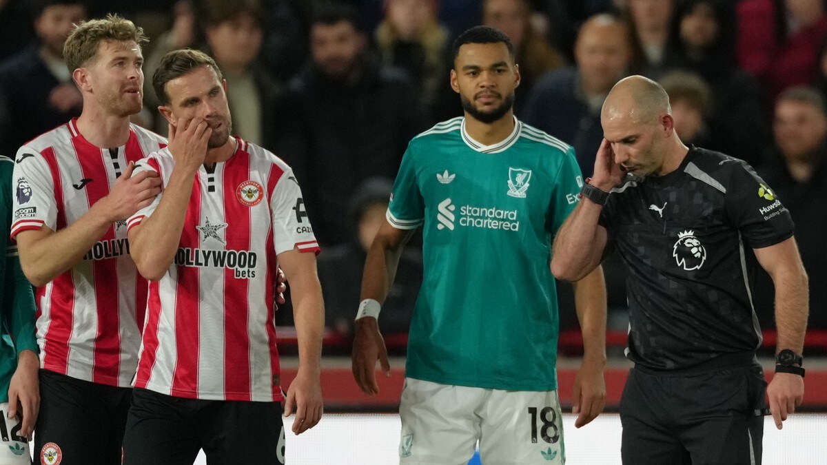 Liverpool tapte igjen i absurd drama – måtte byte dommar