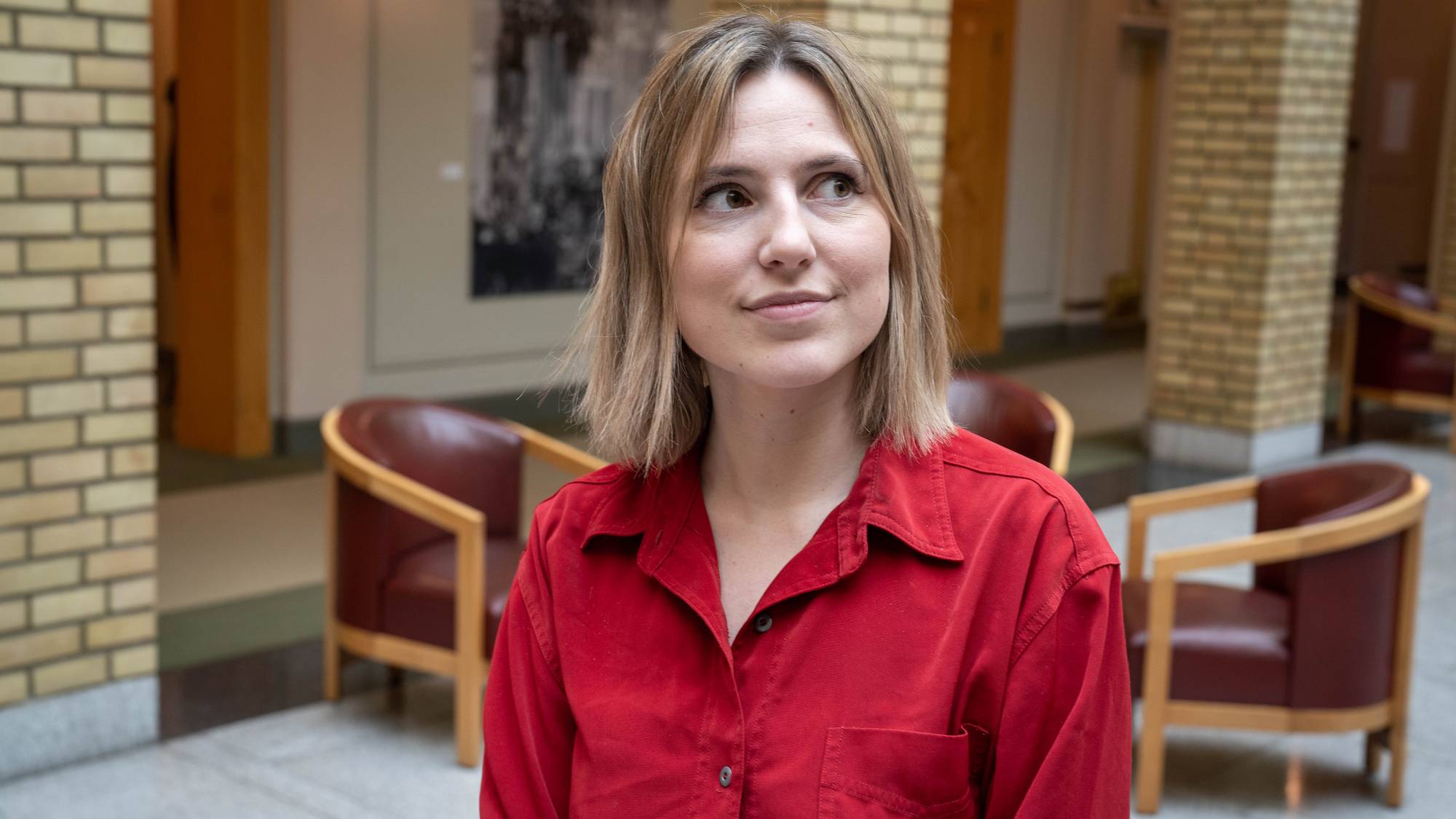 Sofie Marhaug, Rødt