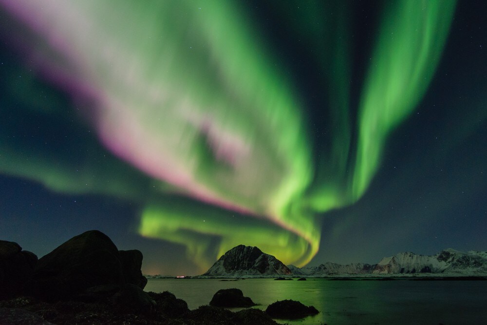 Ligger an til kraftig nordlys i Norge på grunn av hull i solens atmosfære