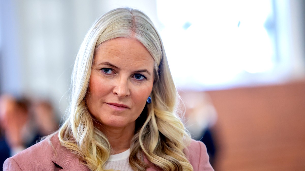 Kronprinsesse Mette Marit om Epstein-kontakt: – Rett og slett flaut