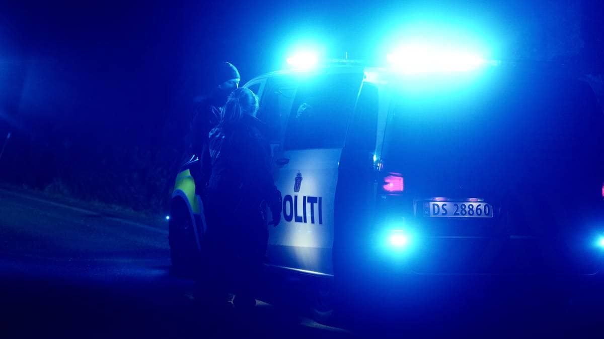 Vei fortsatt stengt etter dødsulykke