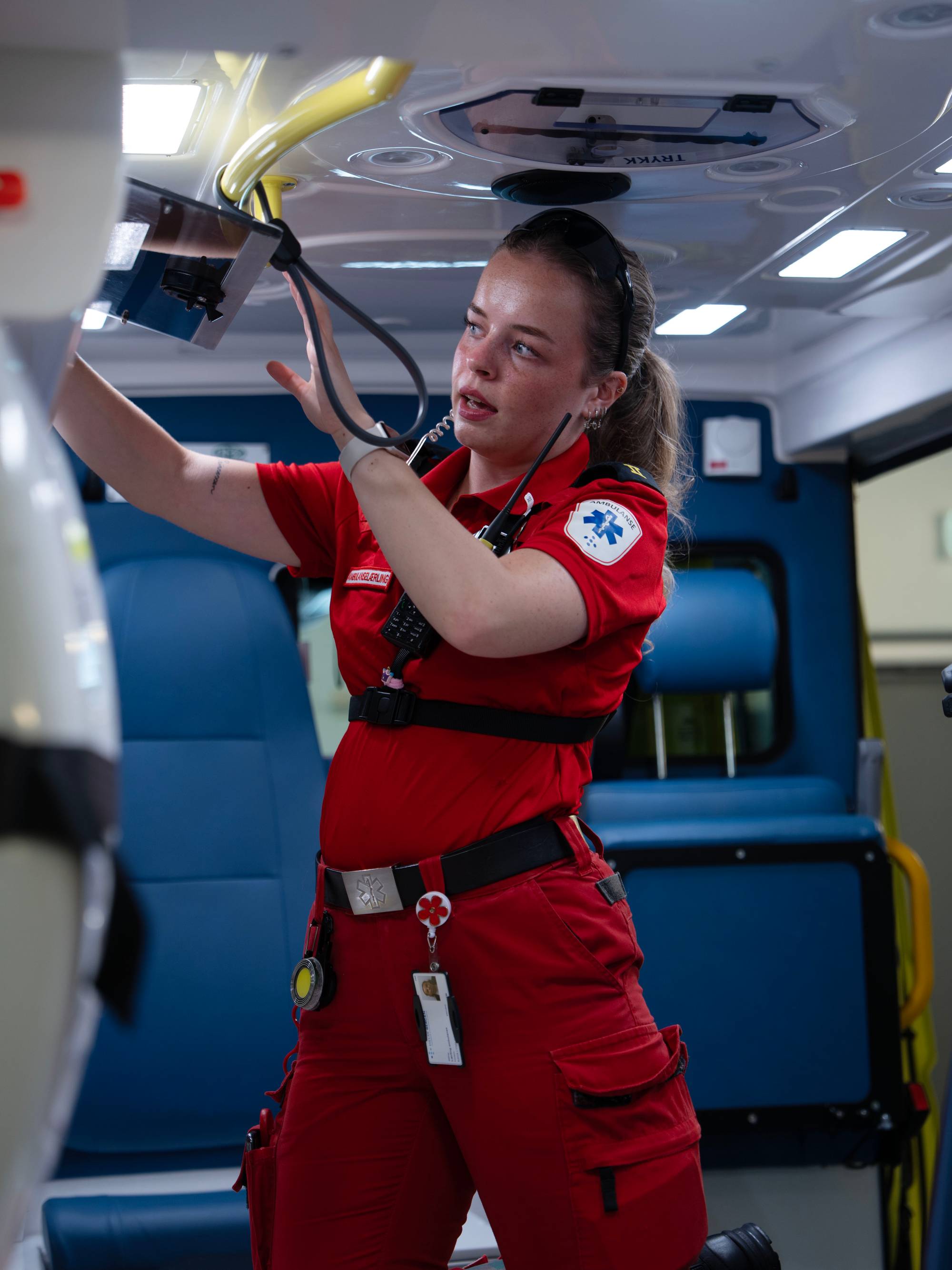 Kaya Gullaksen er ambulansefagarbeider i Bergen