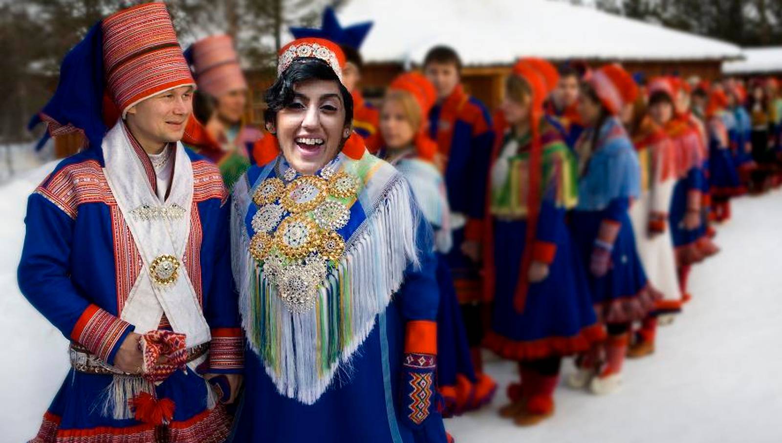 Национальная одежда лапландцев саамов. Одежда саамов кольского полуострова. Народы кольского полуострова коренные. Лопари народность саамы. Саами кольский полуостров.