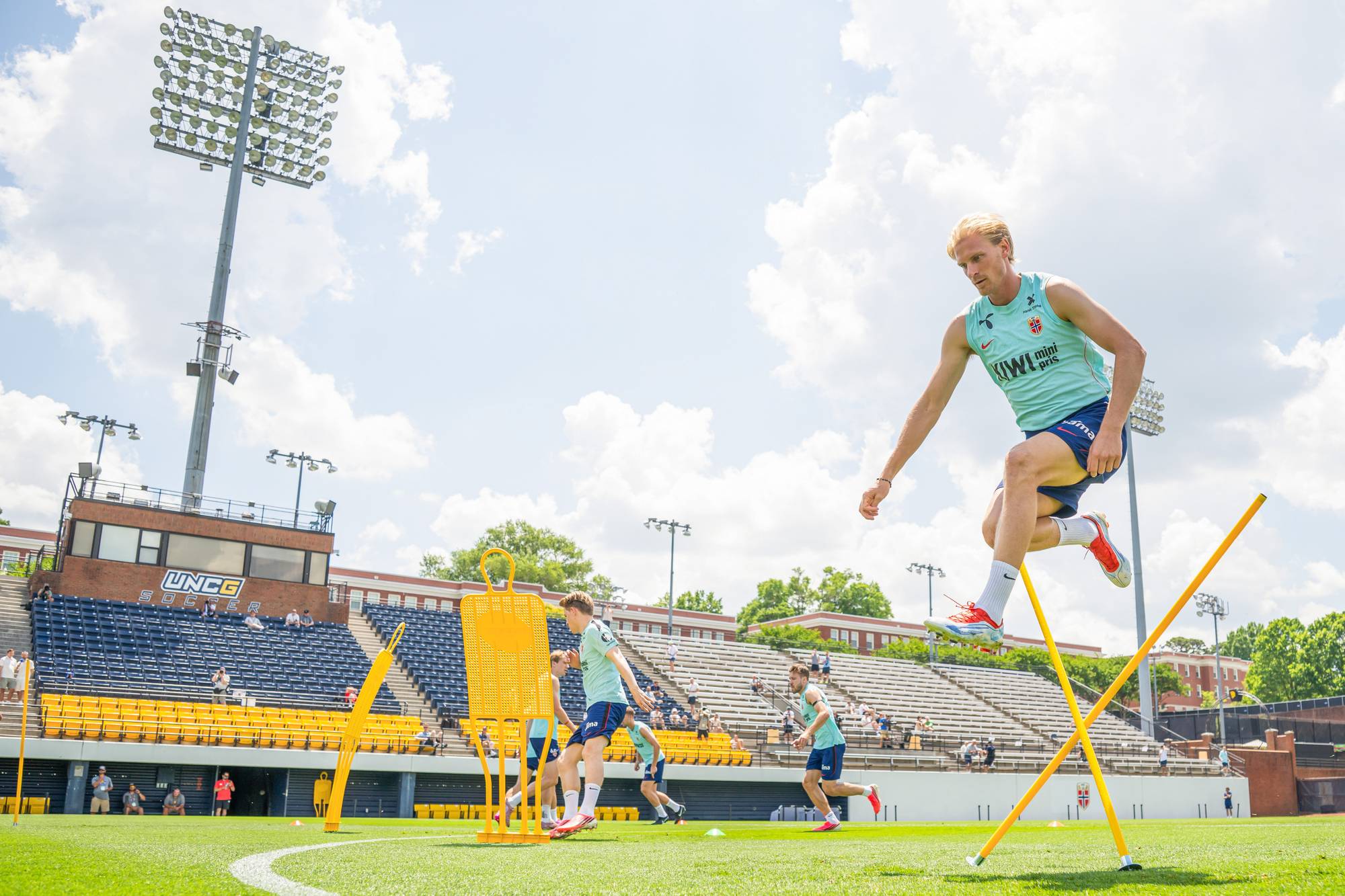 Morten Thorsby på treningsfeltet i Greensboro
