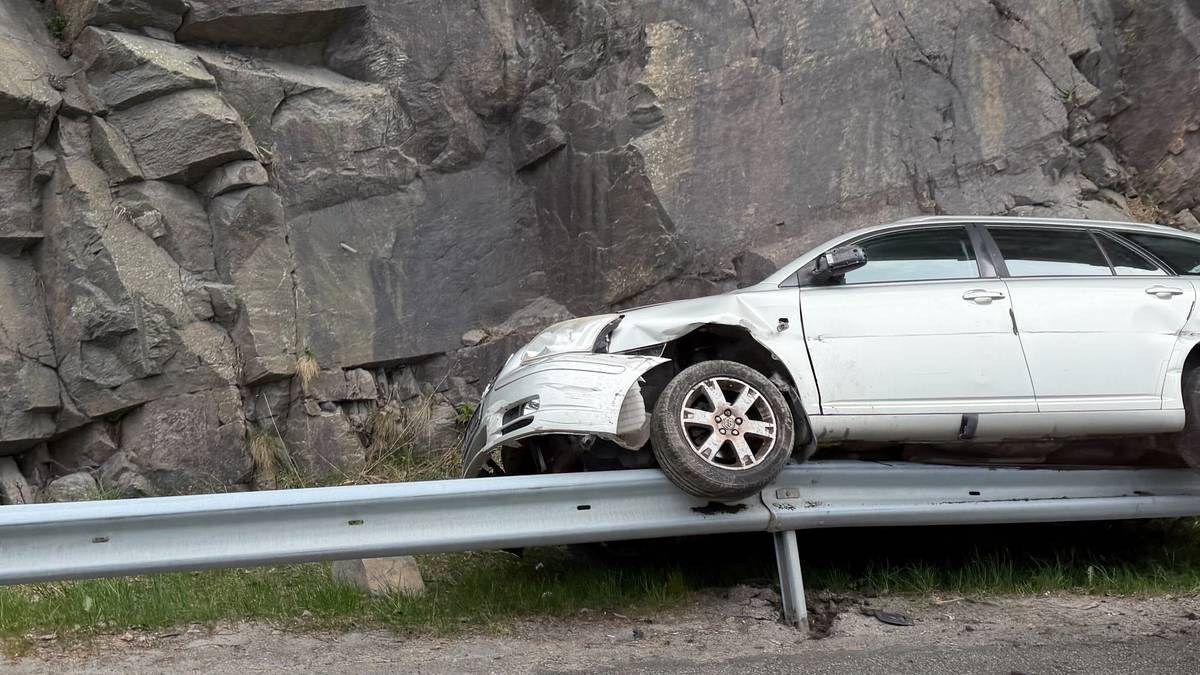 Bil har kjørt i autovernet