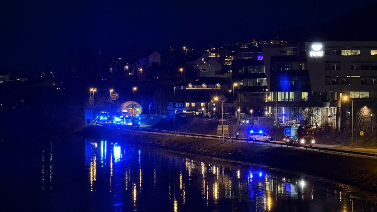 Tre involverte i ulykke i Ålesund – ein alvorleg skadd