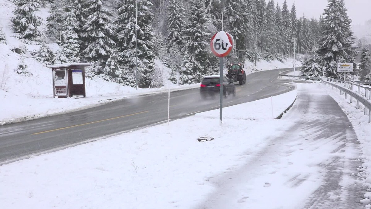Kan falle opp mot 30 centimeter snø: – Bruk riktige dekk og kjør etter forholdene