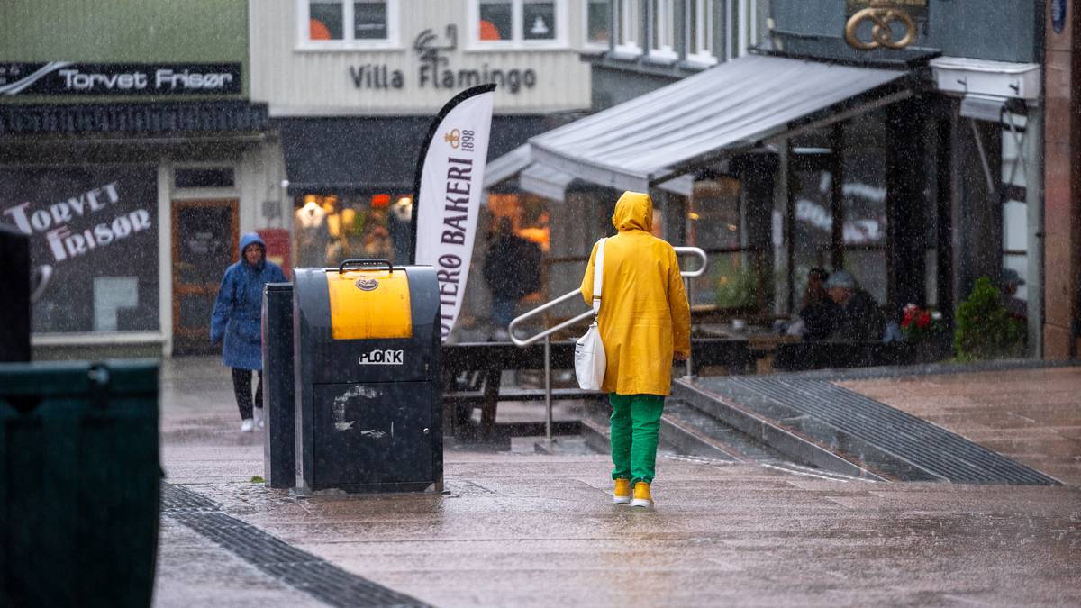 Fredagen blir våt og vindfull: – Følg med og sikre eiendelene dine