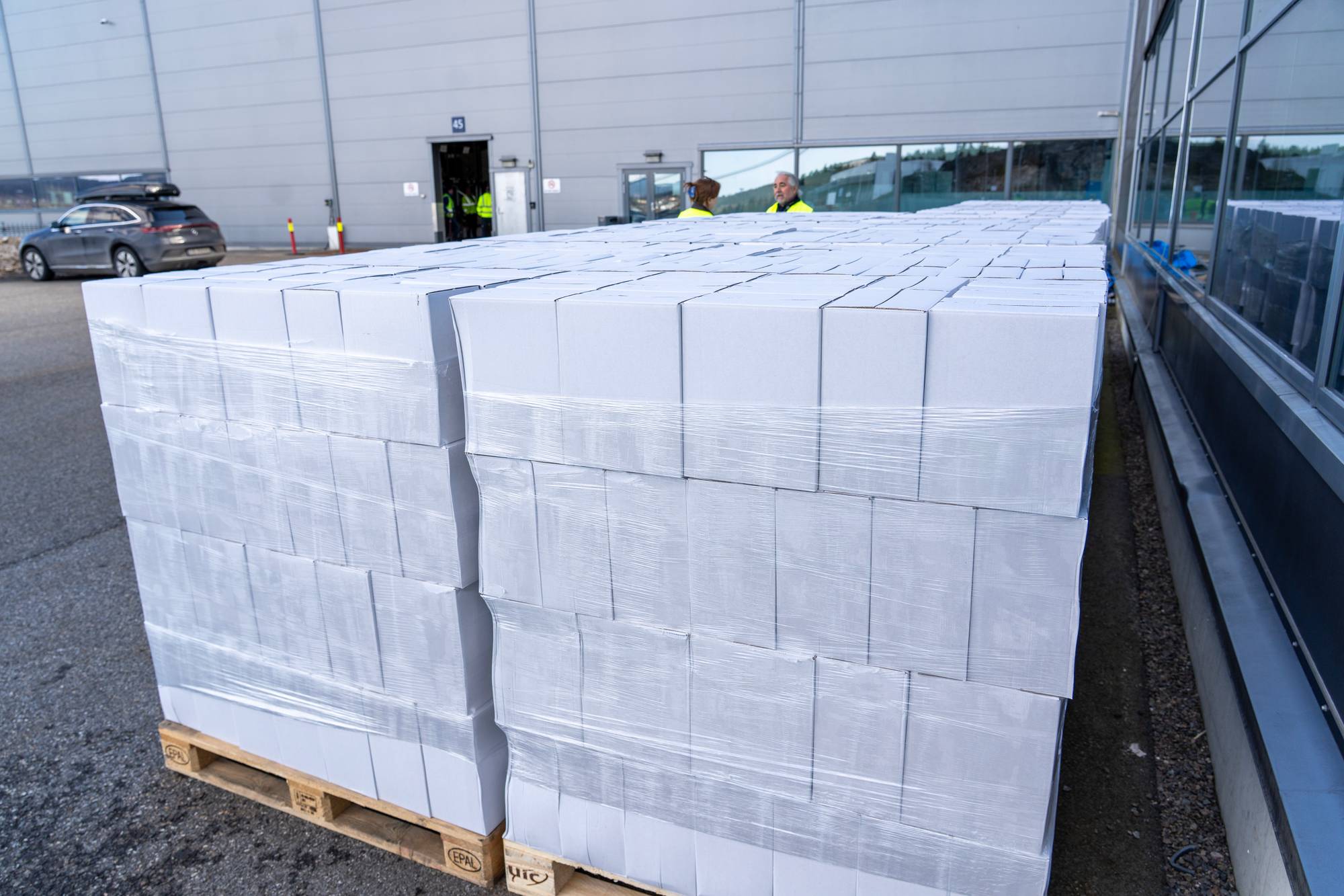 Vinkartonger og vinflasker