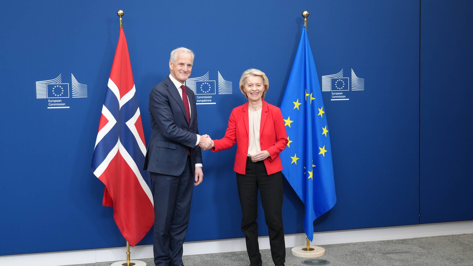 Støre møter Ursula von der Leyen i Brussel
