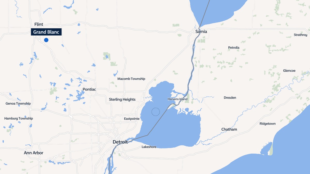 Flere skutt og kirke i brann i Michigan