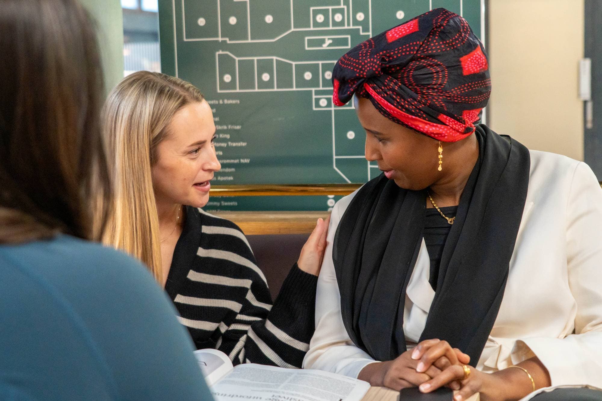 Intervju med Marian Abdi Hussein, politiker i SV, om hets og trusler i jobben som folkevalgt. Vi møter henne på Furuset senter i Oslo.