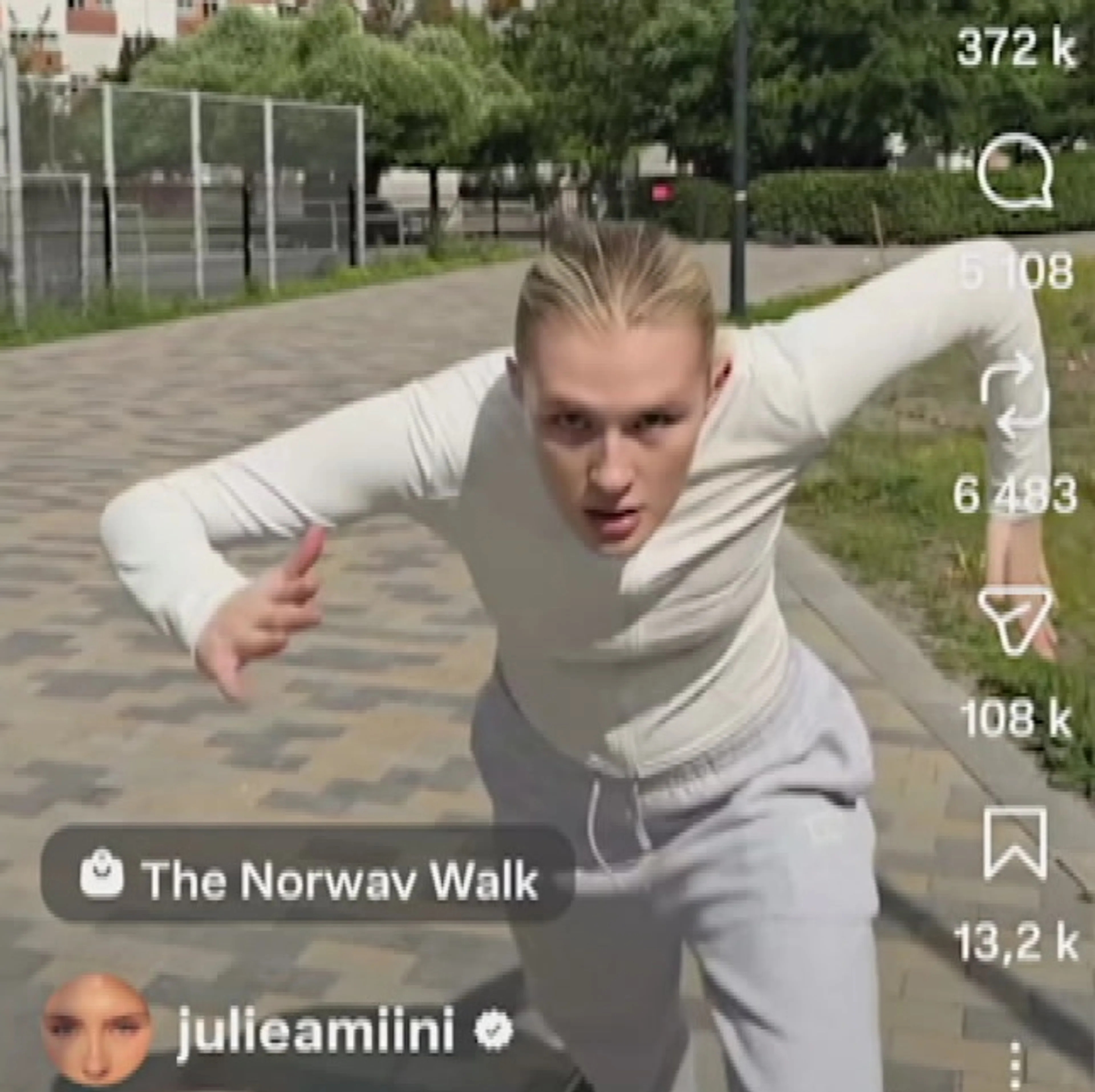 Julie grop løper som Haaland