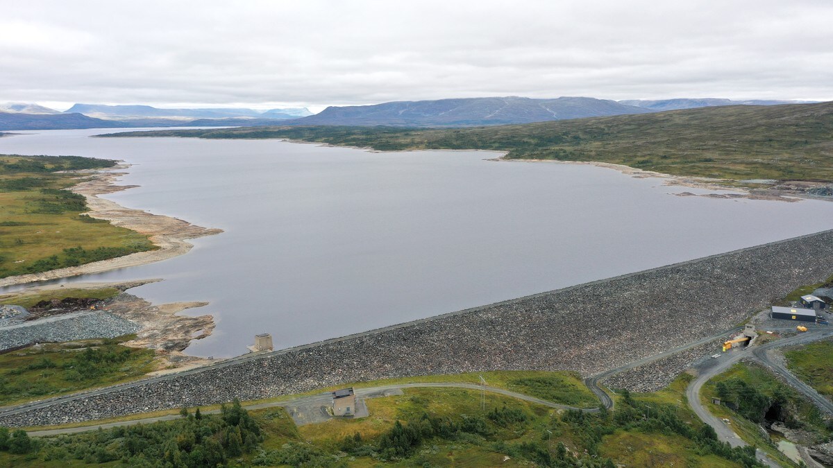 Tømmer et av Nord-Europas rikeste røyevann – kan ta ti år å få fisken tilbake