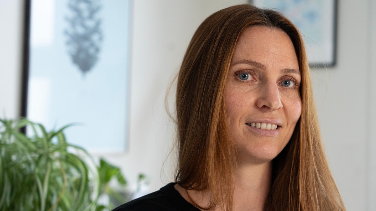 Mener covid-vaksine ga migrene – ny studie ser mulig sammenheng