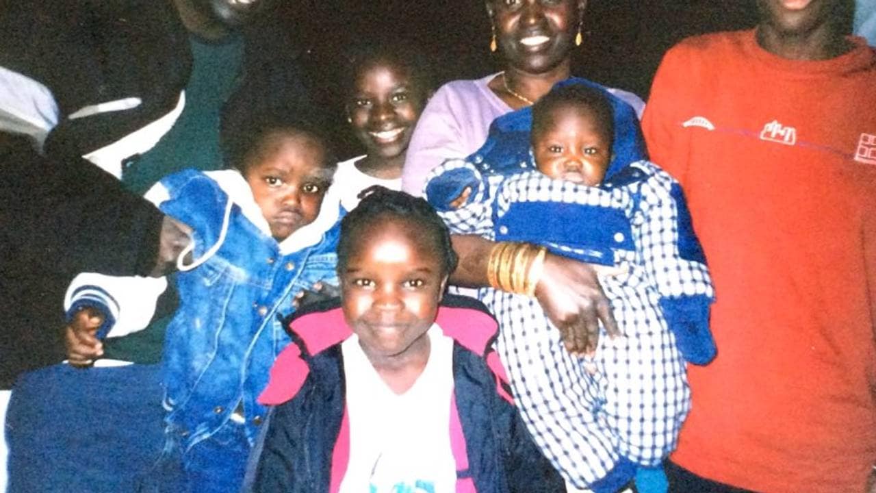 Grace Bullen og familien. Arkivbilete til Hodet i klemme