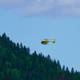 Theo Aasland Valen / NRK Ambulansehelikopter over skogkam