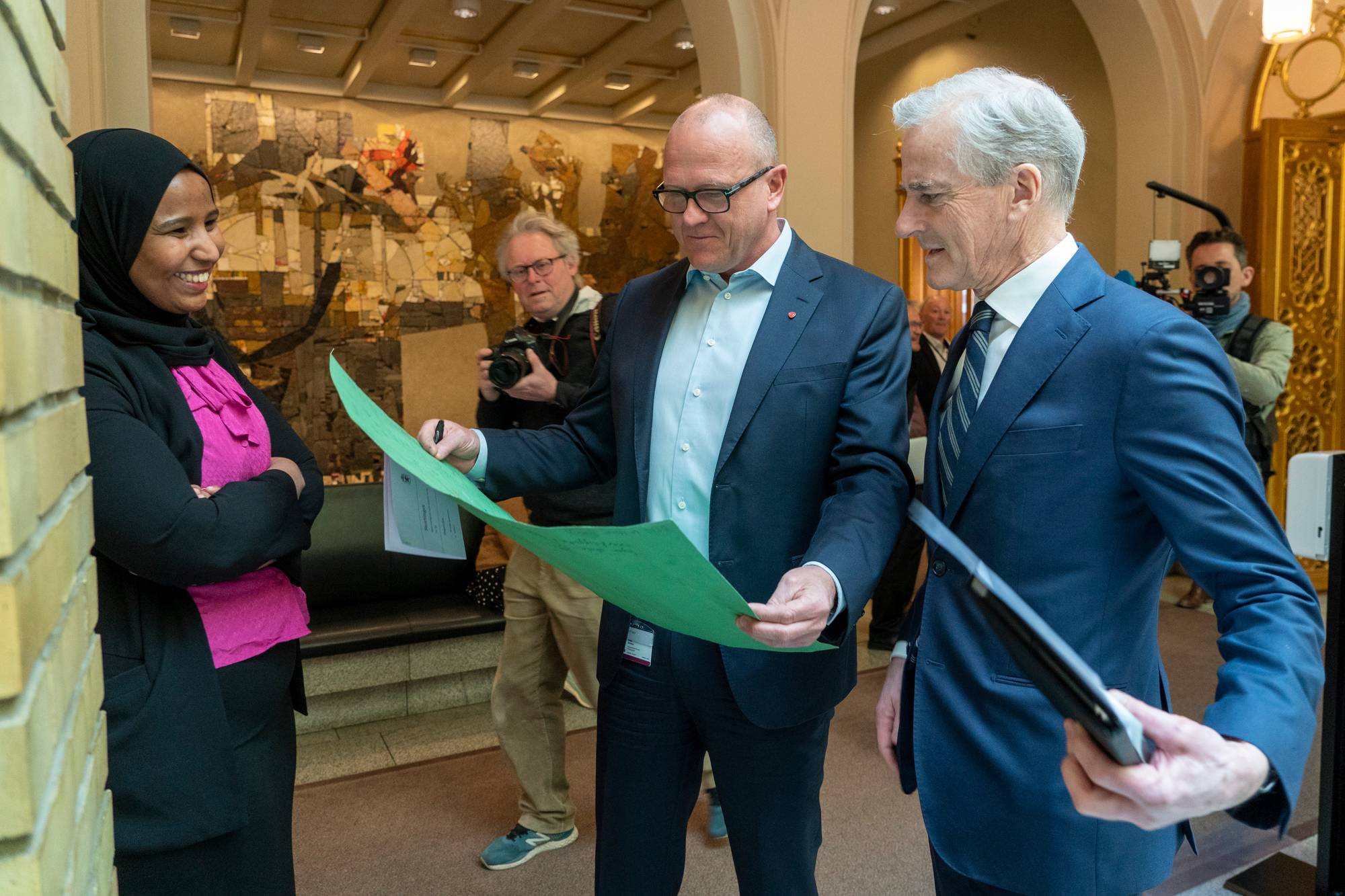 Marian Hussein og Jonas Gahr Støre
