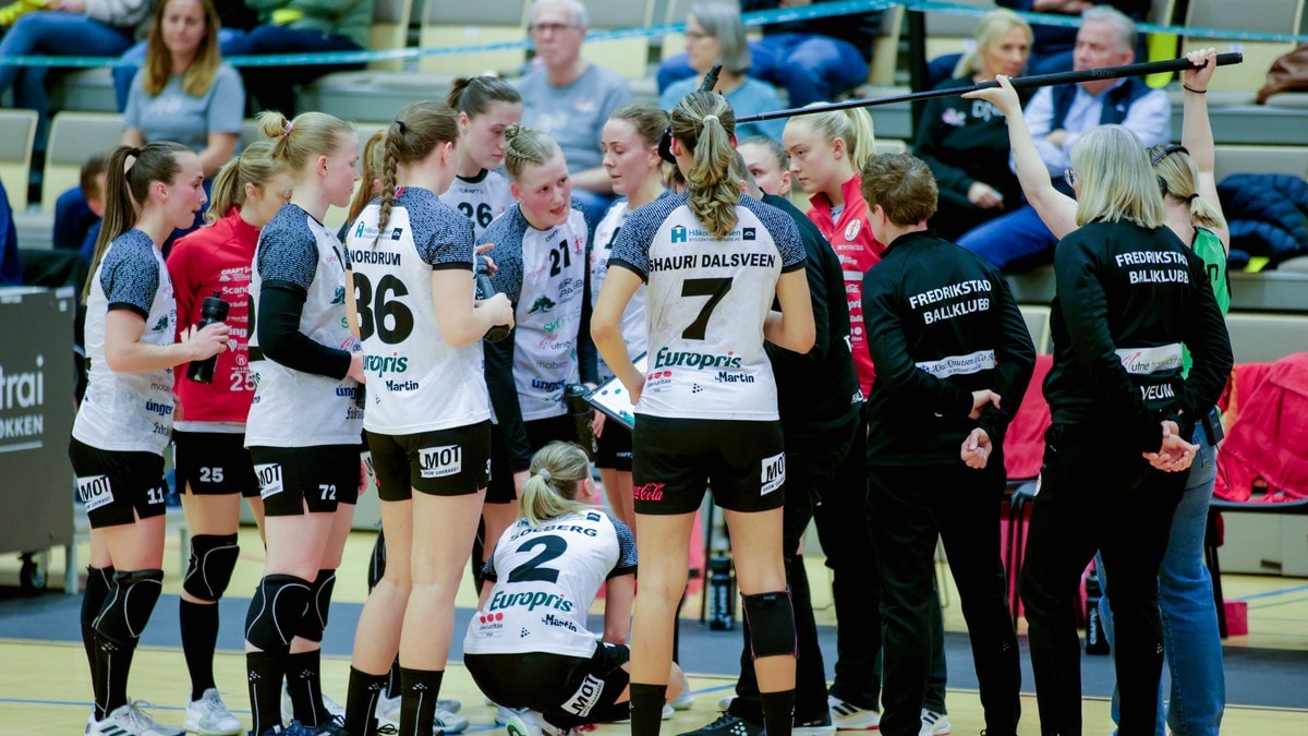 Fredrikstads håndballkvinner med knallsterk seier i europaligaen – gir fordel i gruppespillet