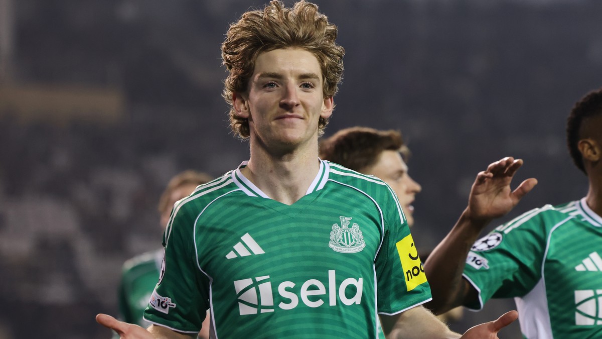 Premier League-stjernen Anthony Gordon klar for Barcelona
