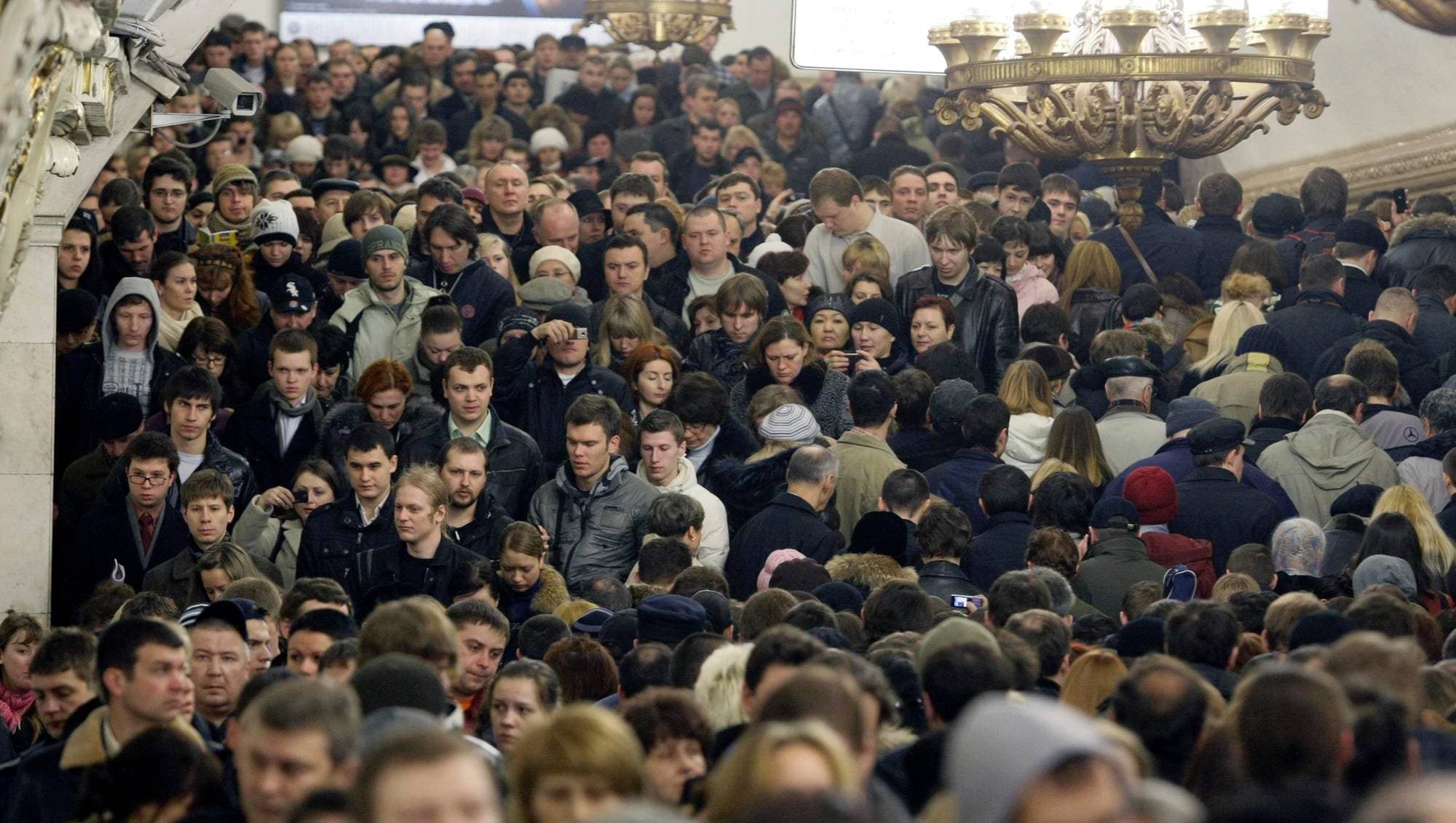 толпа в метро