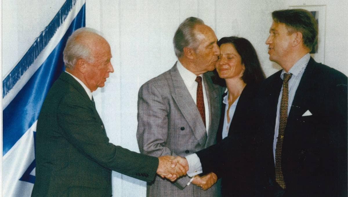 Flere partier krever gransking av Rød-Larsens «privatarkiv» fra Oslo-avtalen