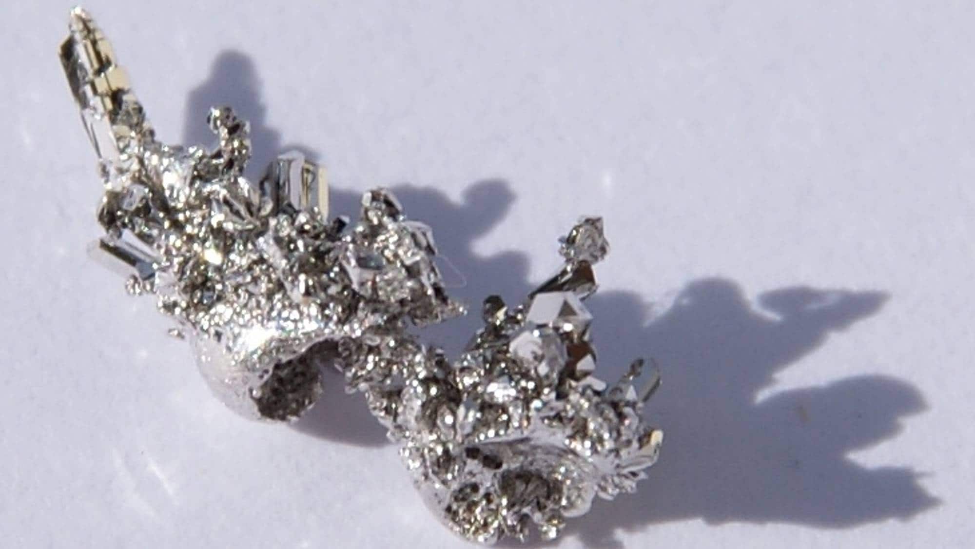 Палладия. Палладиум драгоценный металл. Палладистое золото. Самый редкий металл в мире. Самый дорогой ювелирный металл.
