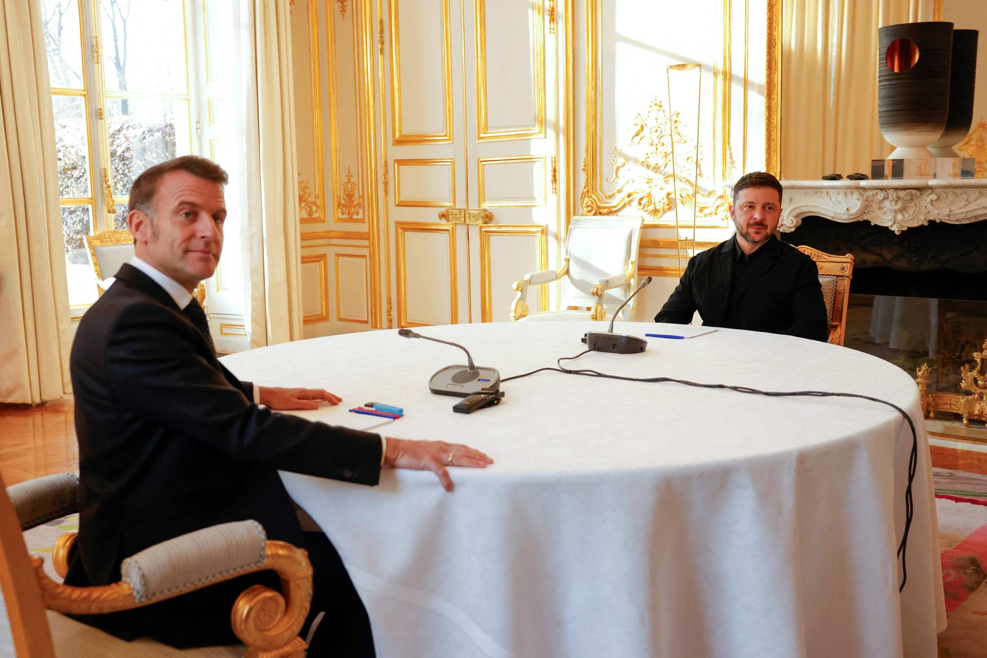 Macron and Zelenskiy Coordinate Strategy Following Washington Tour