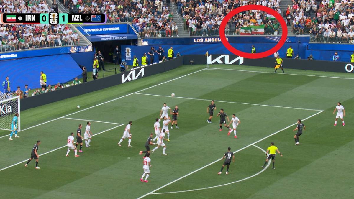 Fifa forbød flagget – på tribunen var de overalt