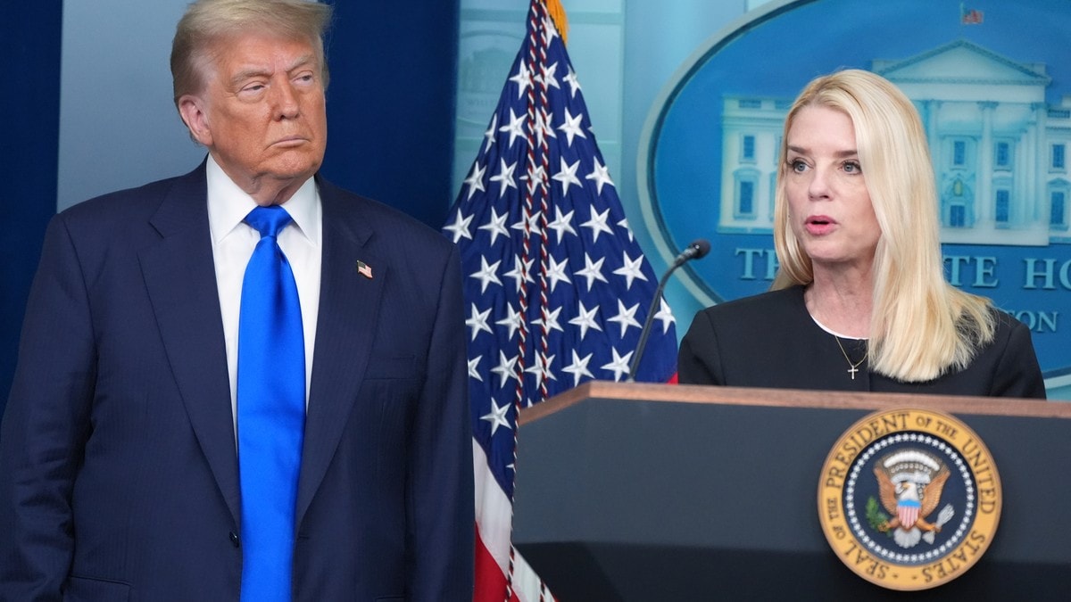 Medier: Donald Trump har sparket justisminister Pam Bondi