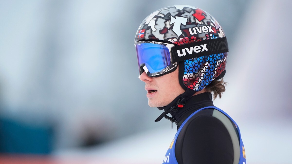 Lindvik rasende etter fiasko: – Jeg får ikke til ett j*** skihopp