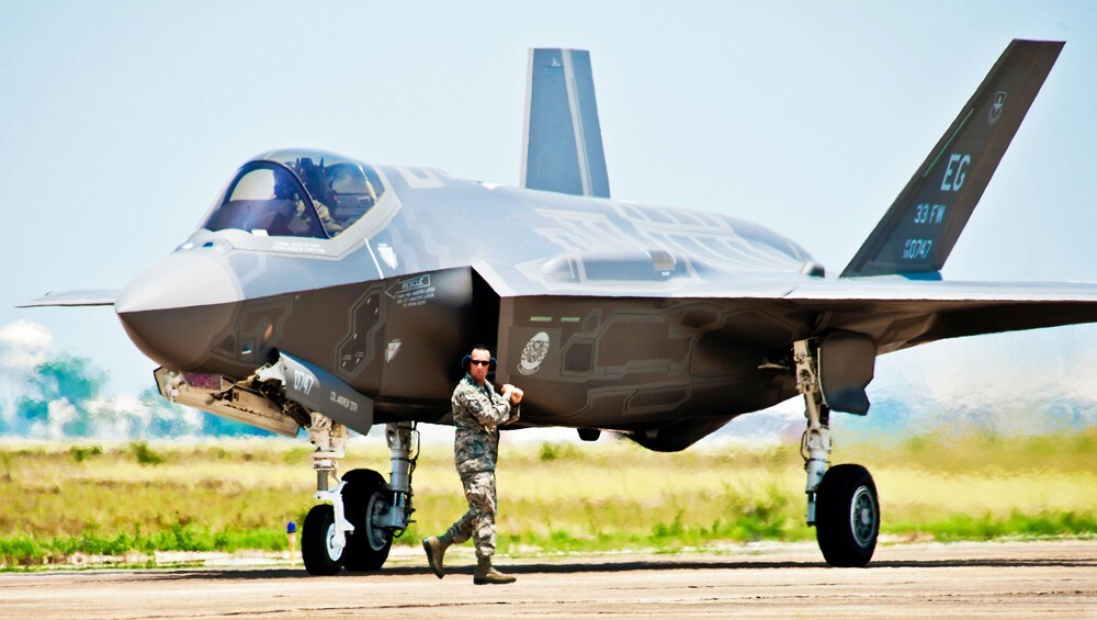 F-35 Lightning II joint strike fighter (JSF)