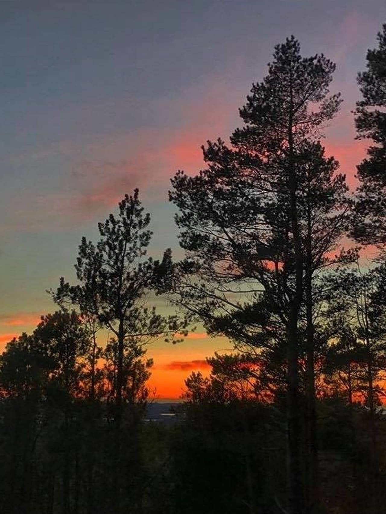 Solnedgang ved vindmølleparken, Fitjar