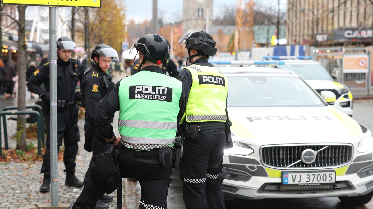 Masseslagsmål utenfor fotballpub i Trondheim sentrum