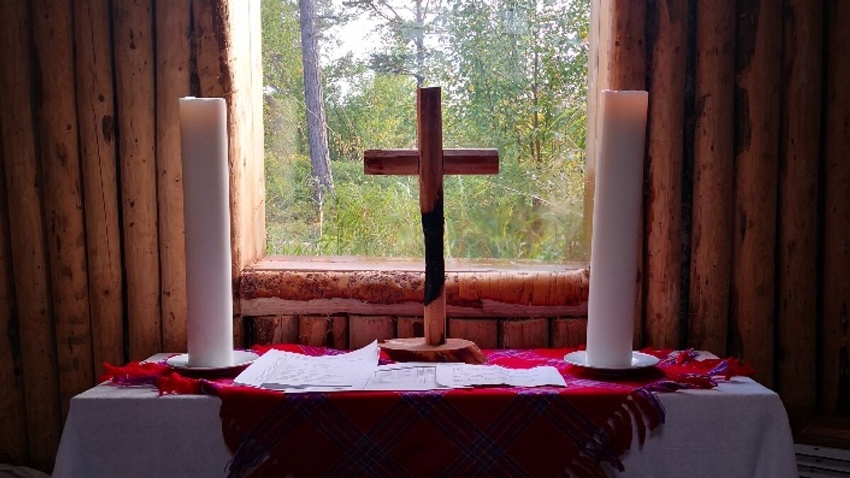 Norges eneste kirkegamme utsatt for korsbrann