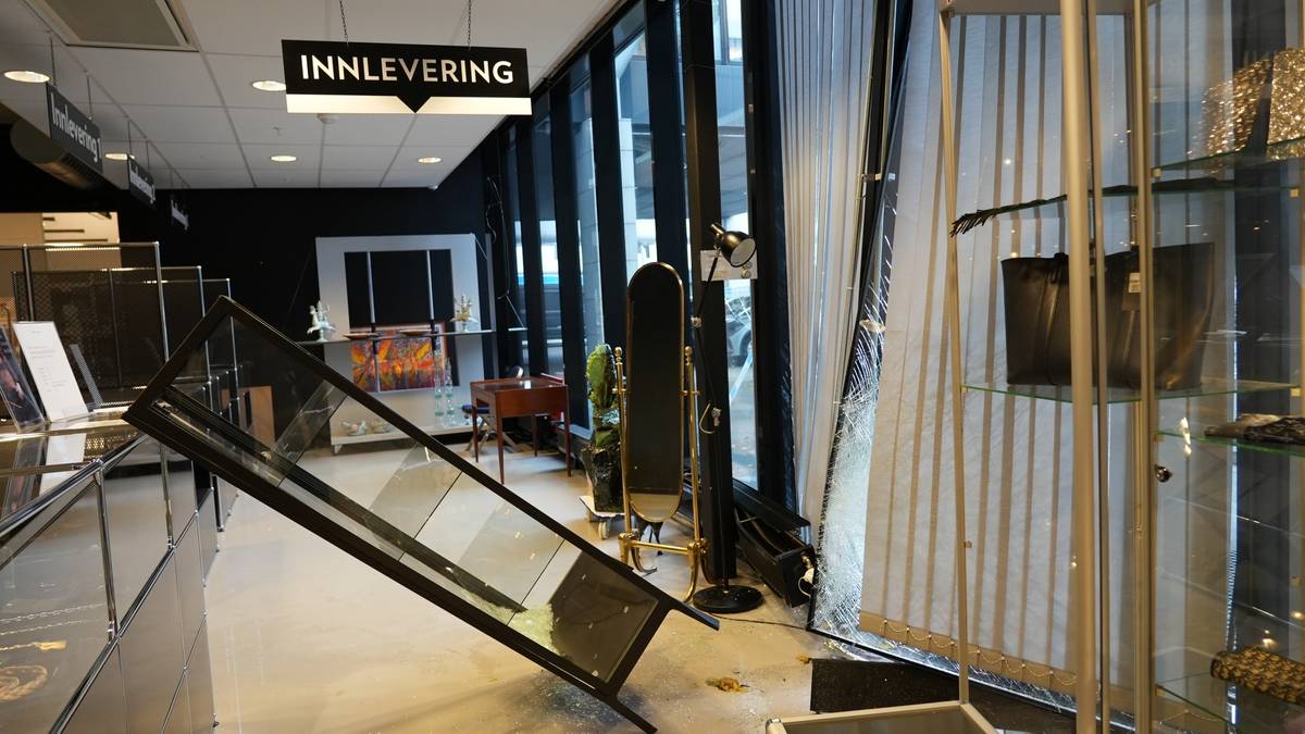 Tre pågrepet etter sjokkbrekk mot auksjonshuset Blomquist