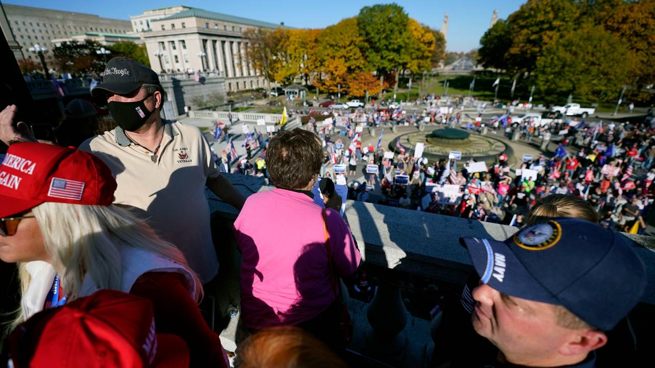 Demonstrasjoner mot Bidens valgseier i Pennsylvania.