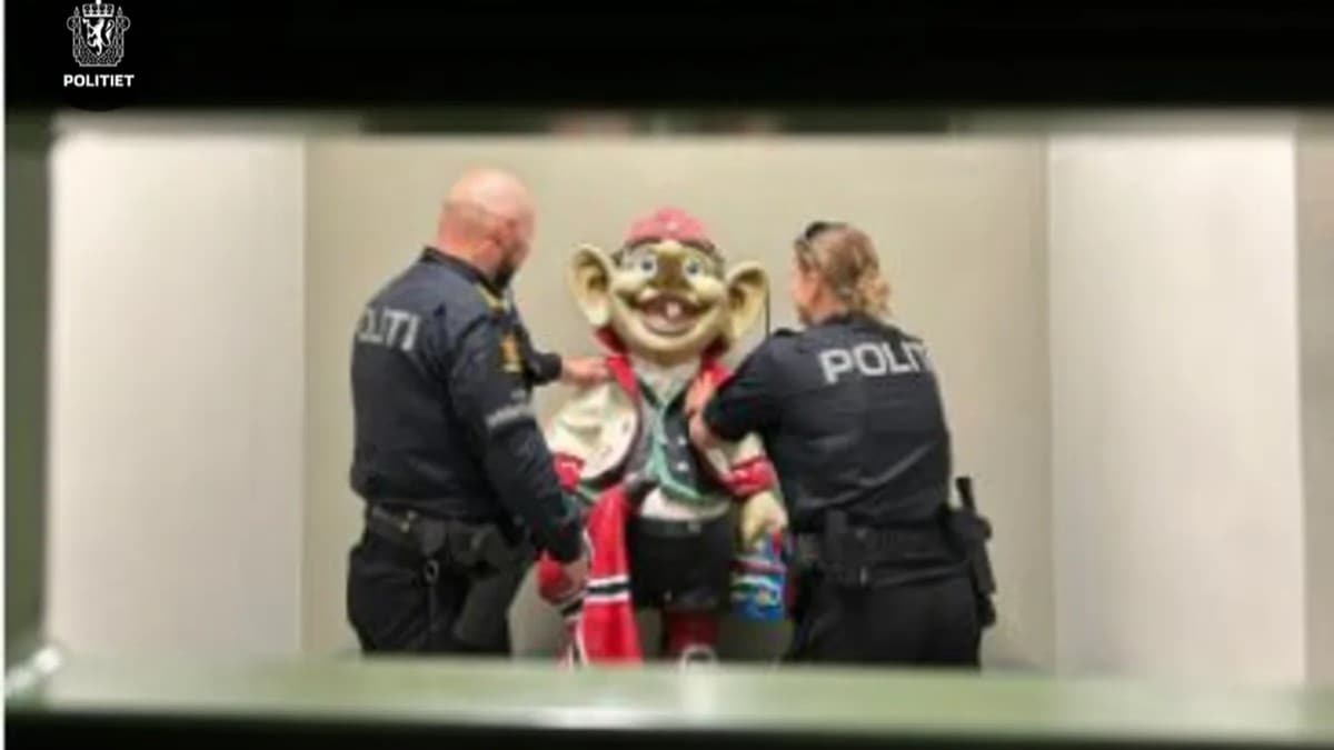 Troll på ville vegar i Tromsø: Politiet søker etter eigaren til trollete arrestant