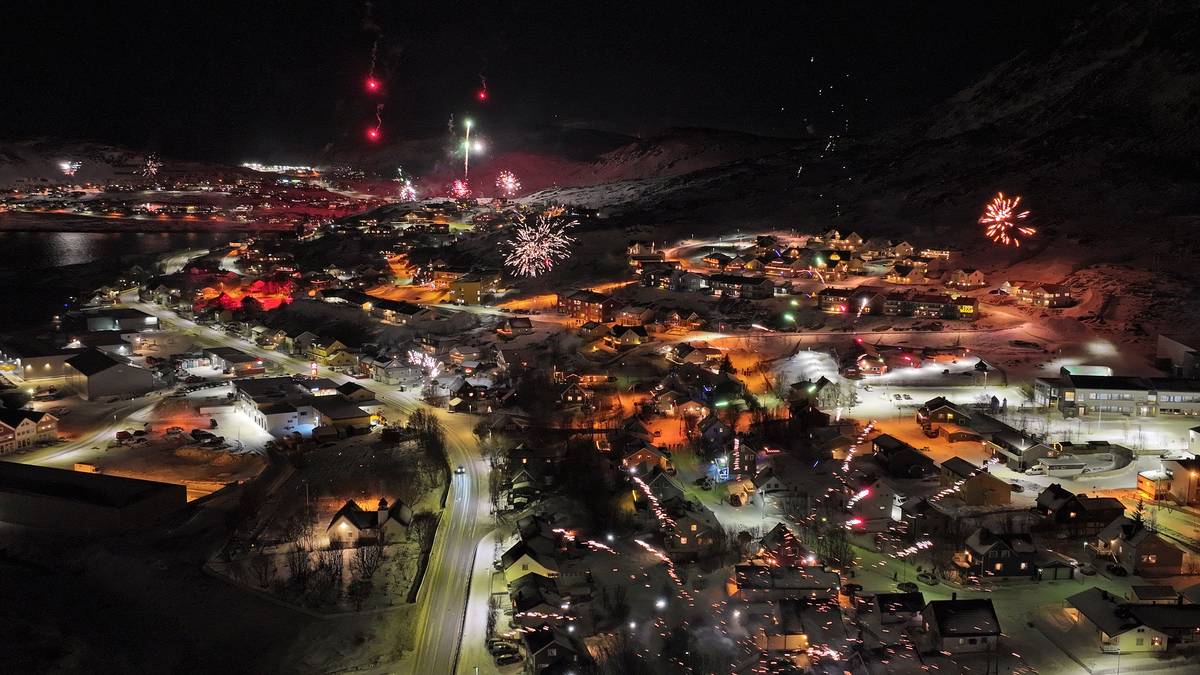 Svært gode forhold for fyrverkeri i nord: - 30 minusgrader på det kaldeste